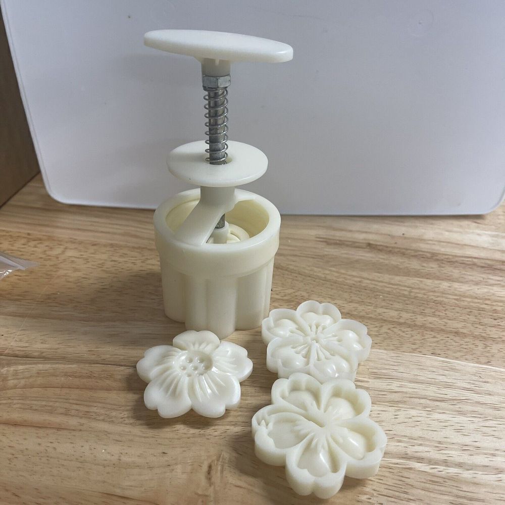 Set Of 4 Round & Square Mold Bath Bomb/shower Steamer Hand Press Or Cookie Press - Picture 4 of 12